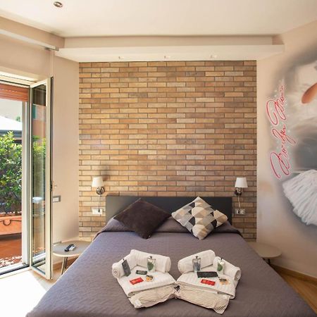 Little Rock Guest House Gaeta Buitenkant foto