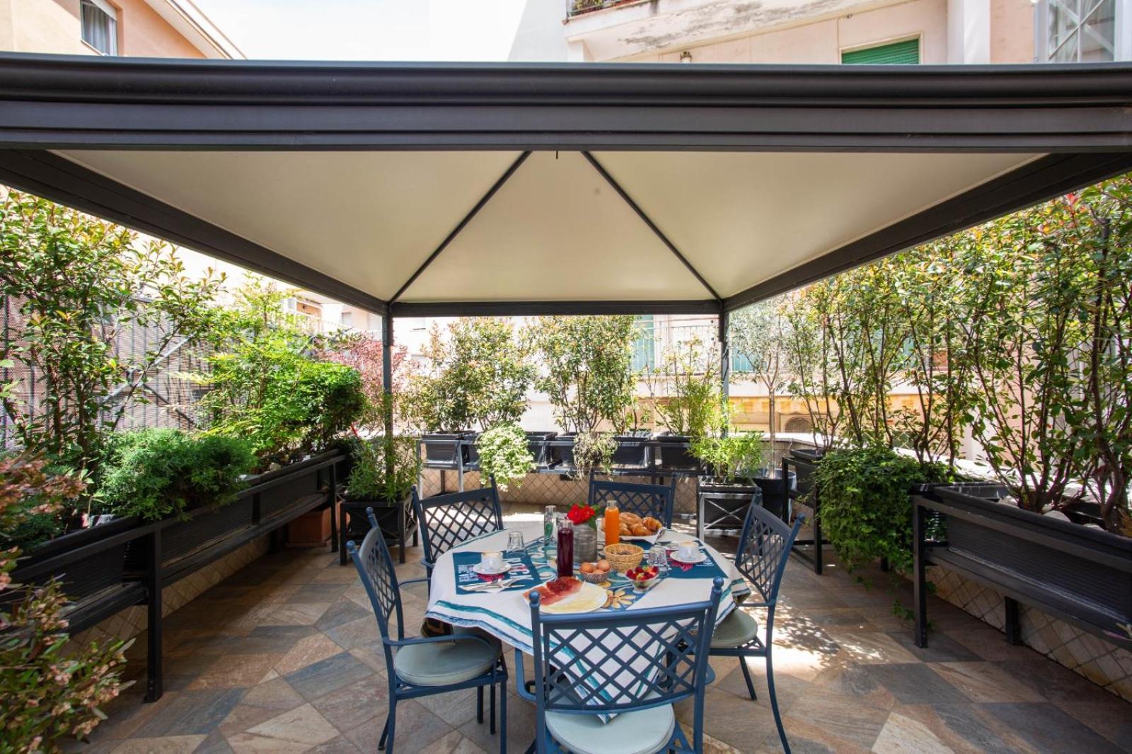 Little Rock Guest House Gaeta Buitenkant foto