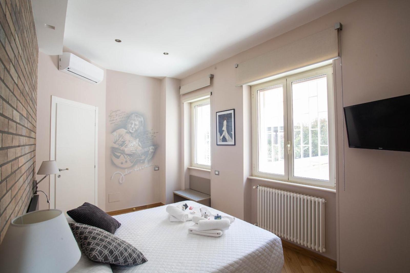 Little Rock Guest House Gaeta Buitenkant foto