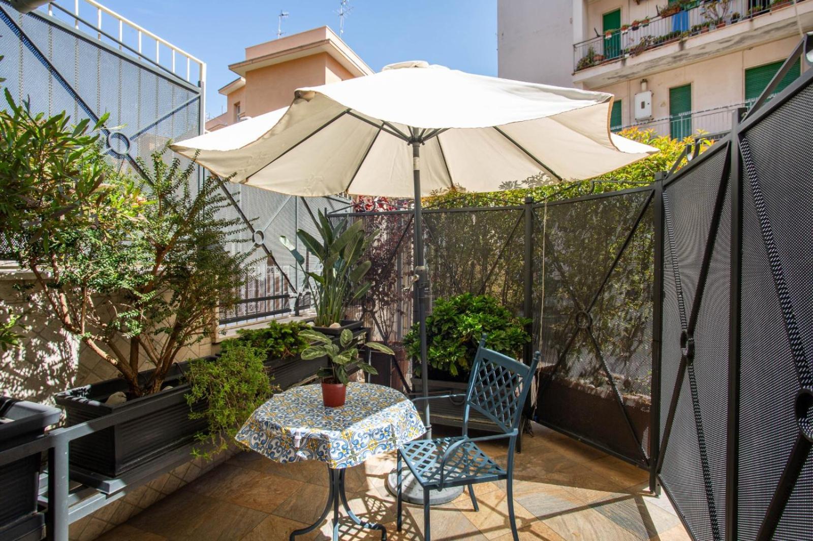 Little Rock Guest House Gaeta Buitenkant foto